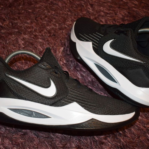 Nike Precision 5 sports shoes like new, size 45.5, black and white
