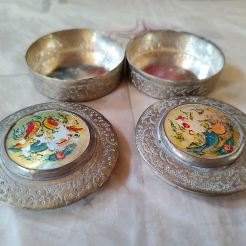 Vintage Persian pill boxes like new with hand-painted decoration, set of 2