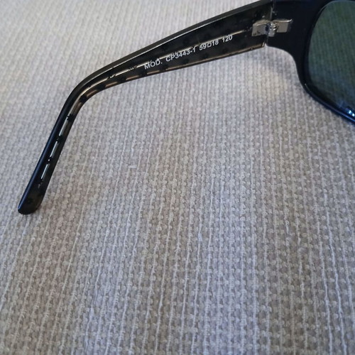 Louis Vuitton sunglasses unisex used, black