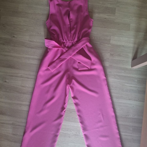 Jumpsuit Chaton like new, sleeveless with belt, fuchsia