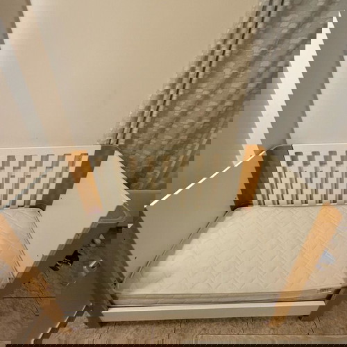 Casababy Venus κρεβάτι με στρώμα, συρταριέρα και βάση αλλαξιέρας μεταχειρισμένα