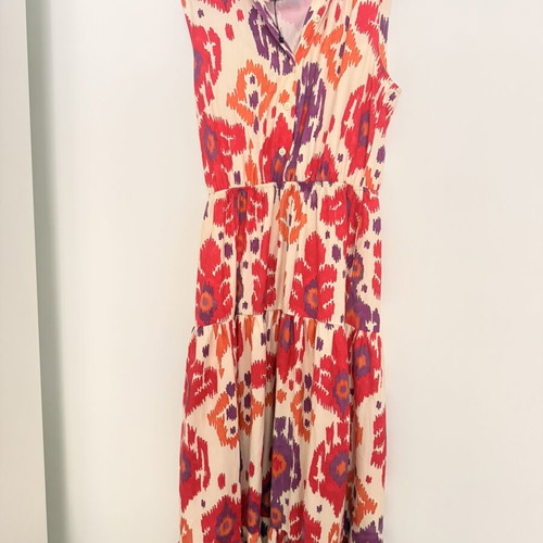 Maxi dress new with colorful print