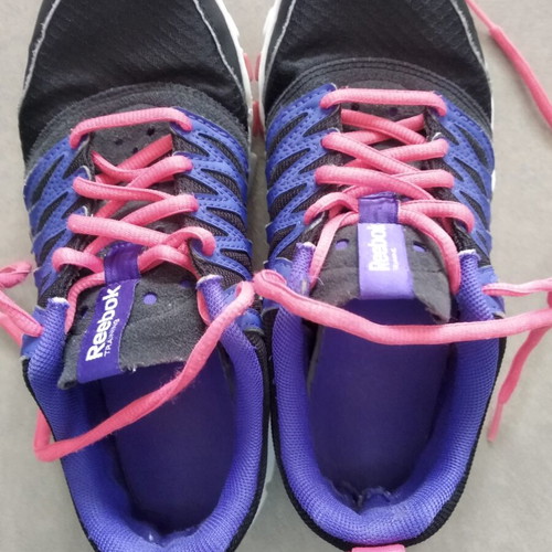 Reebok athletic shoes used, size 36, black and pink
