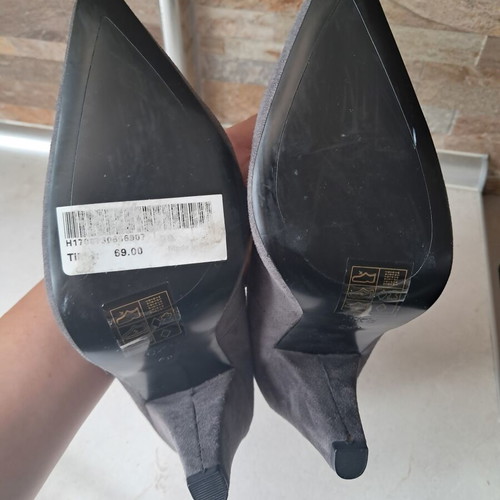 Exe pumps size 38 like new, anthracite suede texture