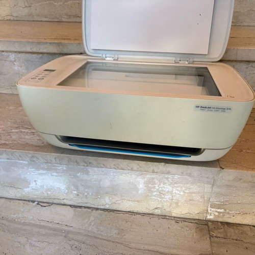 HP multifunction device like new with scanner and printer