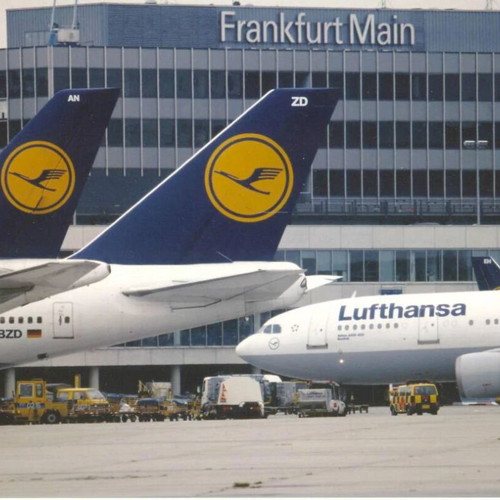 Lufthansa fleet photo at Frankfurt airport like new