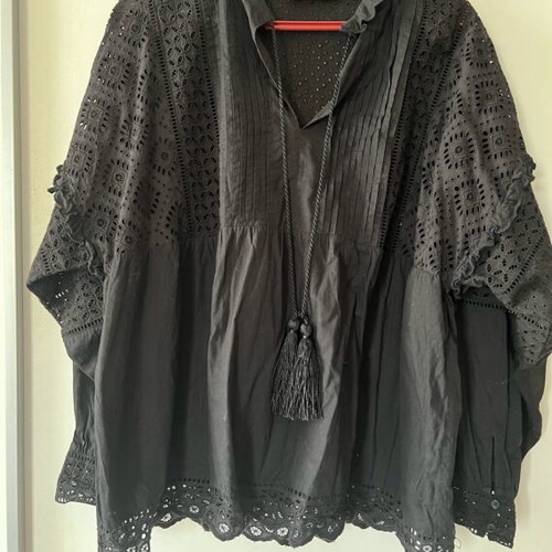 Twinset blouse with English embroidery like new, black, size M/L