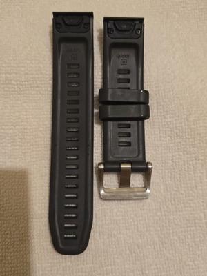 Garmin QuickFit 22 silicone watch band used