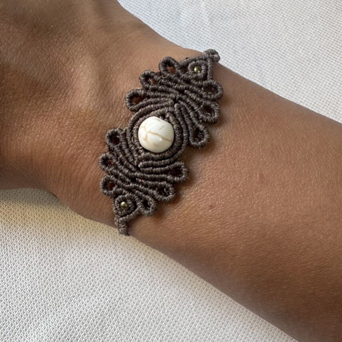 Macrame bracelet boho with semiprecious stone, new