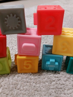 Ludi Nestable Cubes παιχνίδι εκμάθησης για 10+ μηνών καινούργιο