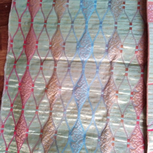 Silk taffeta fabric for home clothing with rhombus and printed combo