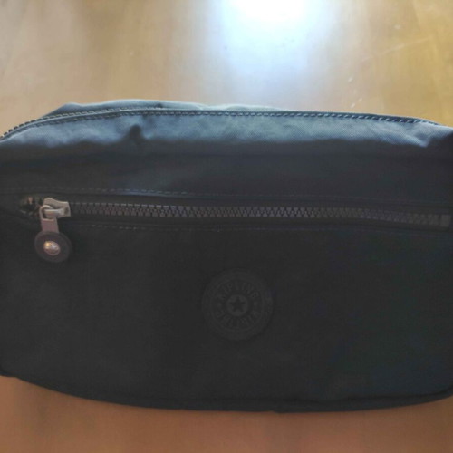 Kipling Medium Waterproof Cosmetic Bag like new, dark blue
