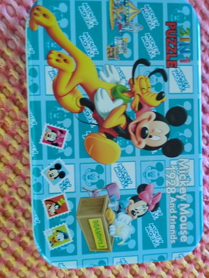 Mickey Mouse puzzle 60 pieces in metal box like new