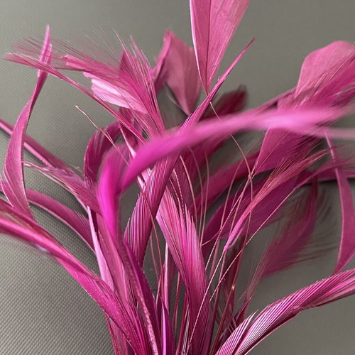 Handmade brooch with feathers and sequins, pink