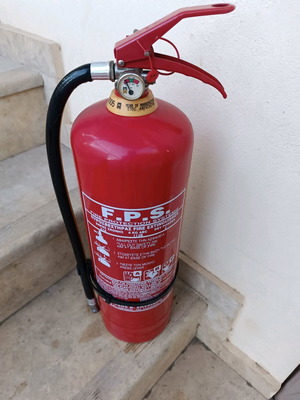 Πυροσβεστήρας μεταχειρισμένος, 6 κιλών, χρειάζεται αναγόμωση