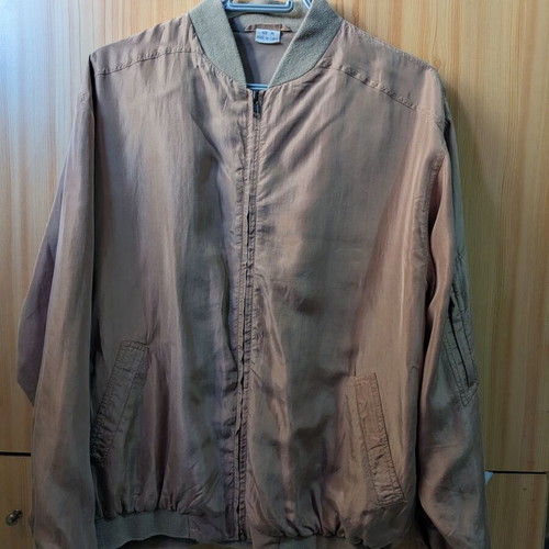 Vintage silk jacket M size beige like new
