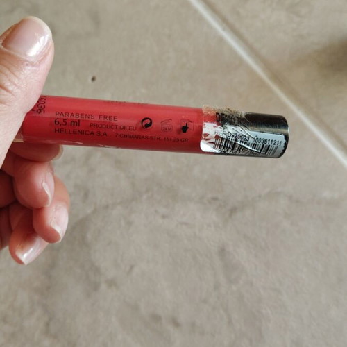 Radiant lipstick unused
