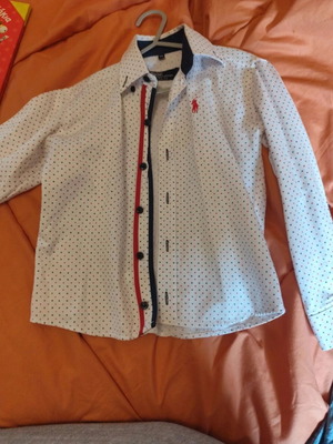 Ralph Lauren boys' shirt size 5 years like new, blue and red