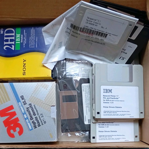 Computer diskettes like new, large pack