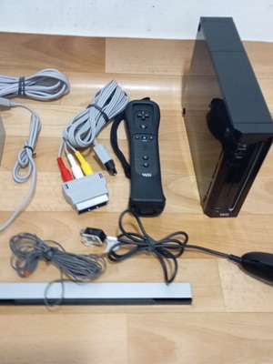 Wii κονσόλα με χειριστήριο μεταχειρισμένη, σε καλή λειτουργική κατάσταση
