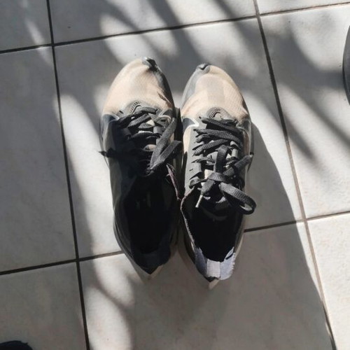 Nike Zoom Gravity athletic shoes used, size 39, black and gray