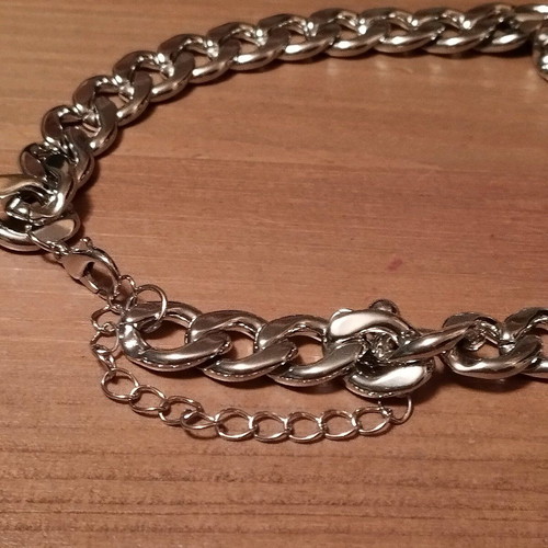 Choker necklace solid with snakes in like new condition