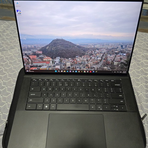 Dell Precision 5570 laptop used, i9-12900H, RTX A2000, 32GB DDR5, 1TB SSD, 4K UHD+ Touch