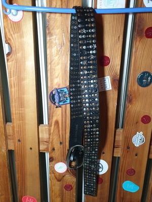 Freewave belt with studs used, black