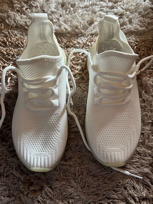Snickers women's white size 36 used