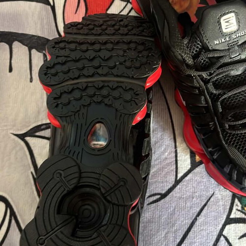 Nike Shox TL sneakers new with tags, size 43, black and red