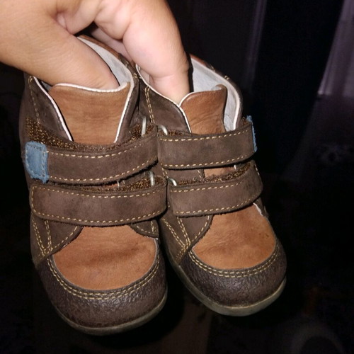 Baby shoes size 22 like new in excellent condition