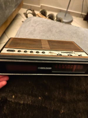 Vintage radio antique used, needs repair, excellent external condition