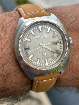 Citizen Crystal Seven watch used, men's, beige and silver