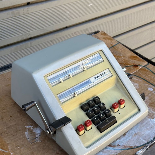 Facit calculator used, vintage, dimensions 33x26.5x16 cm