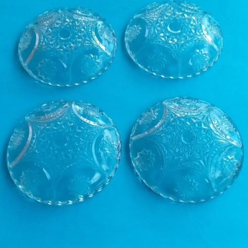 Glass dessert plates like new