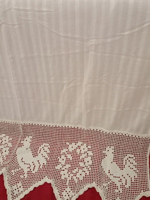 Curtain beige crochet 1.45 x 1.38 like new