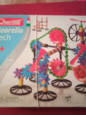 Construction board game like new with many pieces