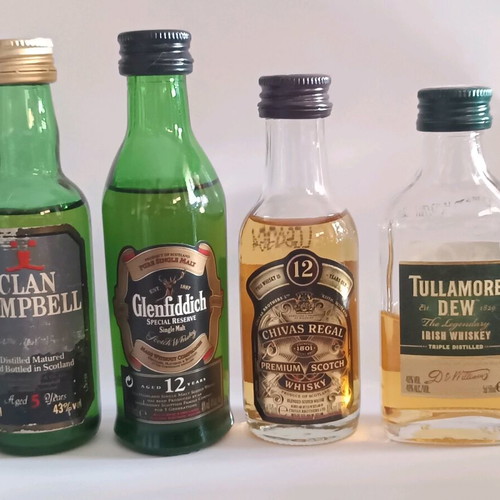 Whiskey miniatures pack of 8, 50ml sealed, new