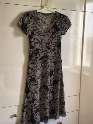 Mexx short-sleeve wrap dress black and grey floral tulle