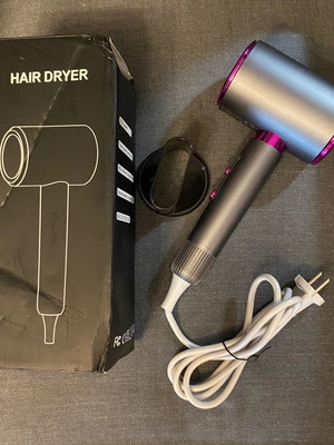 Hair dryer like new, lightweight and ideal for travel