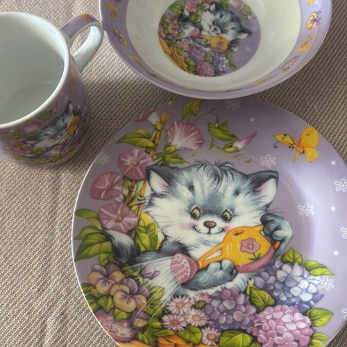 Children's porcelain dinnerware set Inart new