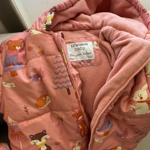 Baby exit suits like new for up to 18 months