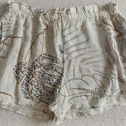 Fullah Sugah shorts beige size S like new