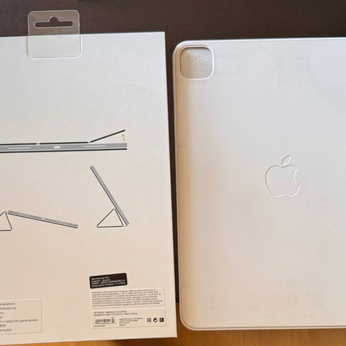 iPad Pro 11 folio like new, 1st and 2nd generation