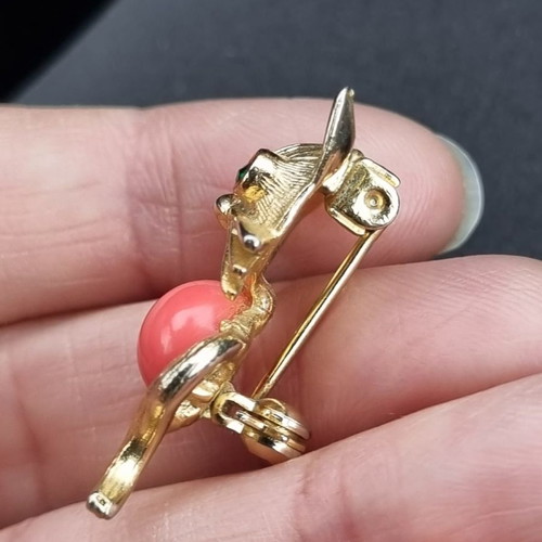 Cat brooch vintage