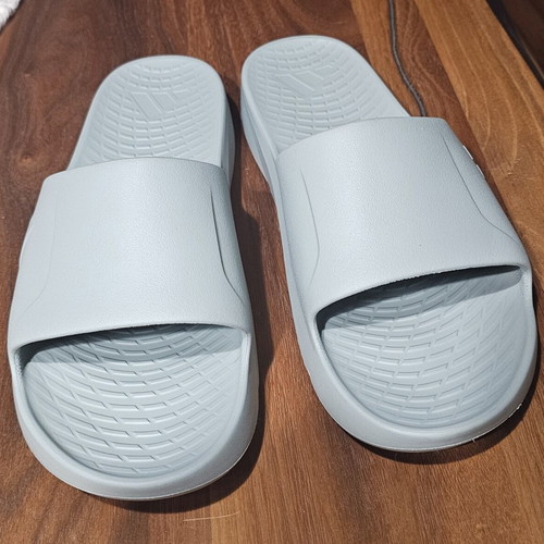 Adidas Lightshift slides size 48.5 like new, turquoise