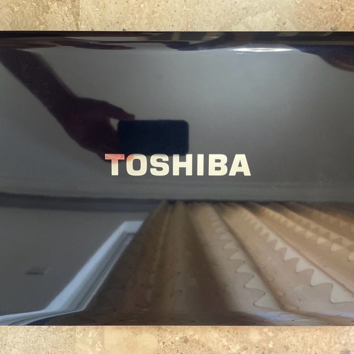 Toshiba Satellite P200D-12O laptop used, non-working, without hard drive
