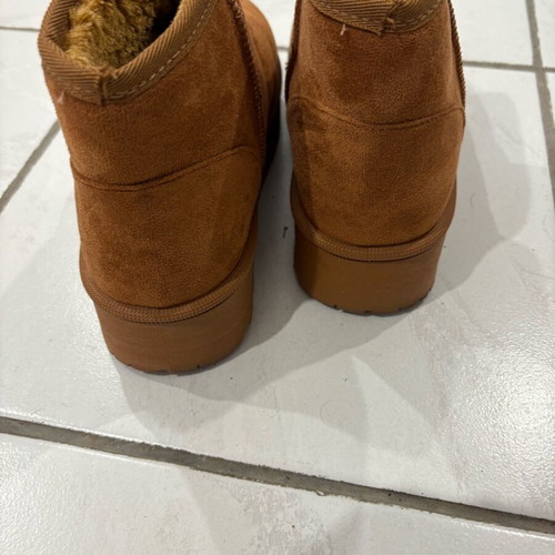 Shein boots like new, size 36, camel with fur