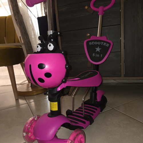 Children's Foldable Scooter 501 Three-Wheel with Seat, Fuchsia, New