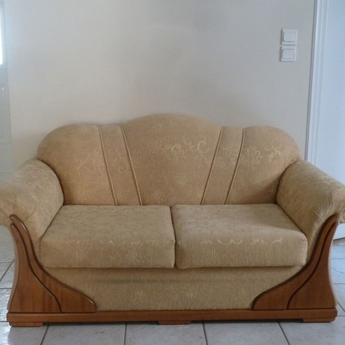 Living room set with two-seater sofa and two single armchairs like new